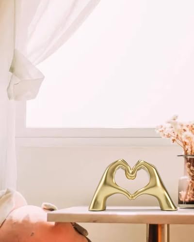 FANTESTICRYAN Heart Hands Love Statue Gold Medium