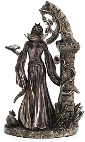 Veronese Design Aradia The Wiccan Queen Cold Cast Resin Statue