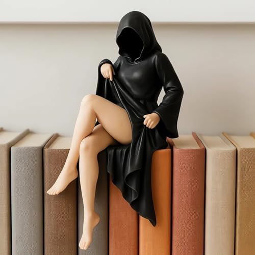 Gothic Queen Resin Bookshelf Statue 4 Inches